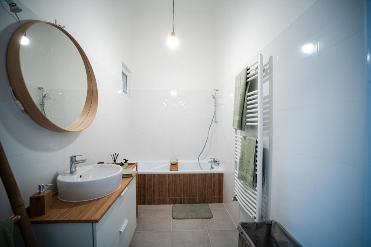 Volenter Lux Apartment Uno Baja Eksteriør bilde